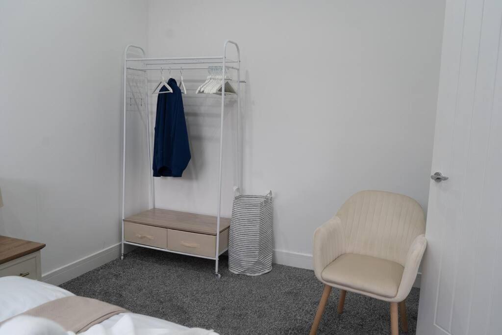Stylish 1 Bed Apartment In Newly Refurbished Building W/ Parking & Wi-Fi Birmingham Eksteriør billede