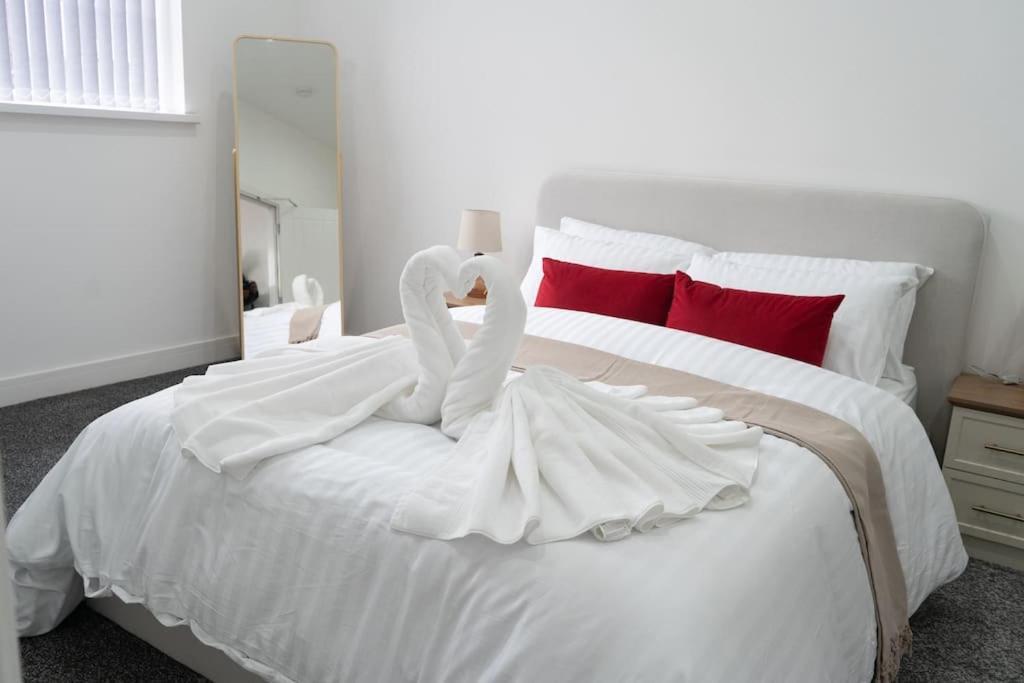 Stylish 1 Bed Apartment In Newly Refurbished Building W/ Parking & Wi-Fi Birmingham Eksteriør billede
